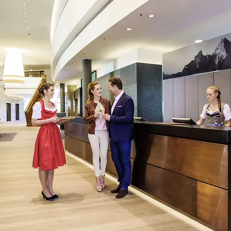 كمبينسكي بركتشغادن بيرشتسغادن